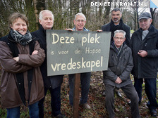 Vlnr. Liesbeth van Heeswijk (voorz.), Pierre Arts, Frans Gerrits, Evert van den Hoogen, Ger Graat en zittend Bart van Raaij. Pastor A. Bogers ontbreekt op de foto. (foto: Tom Oosthout)